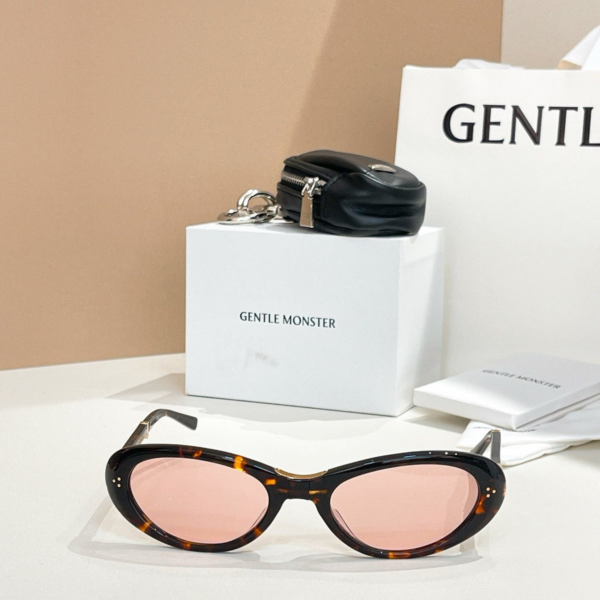 GENTLE M SUNGLASSES