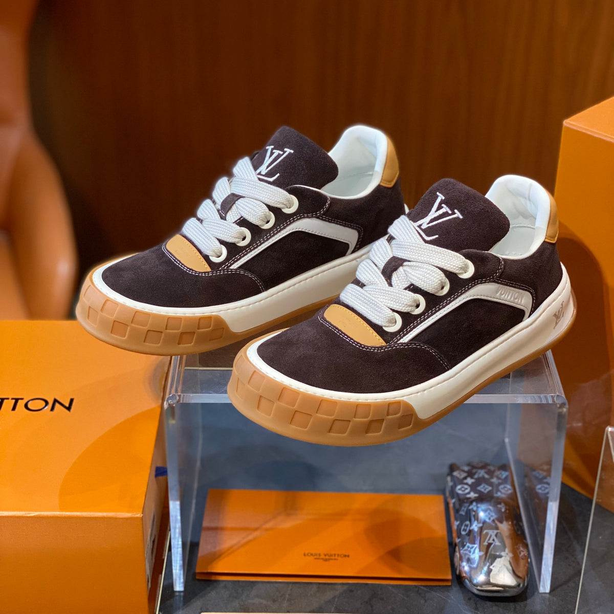 LOU TILTED SNEAKERS