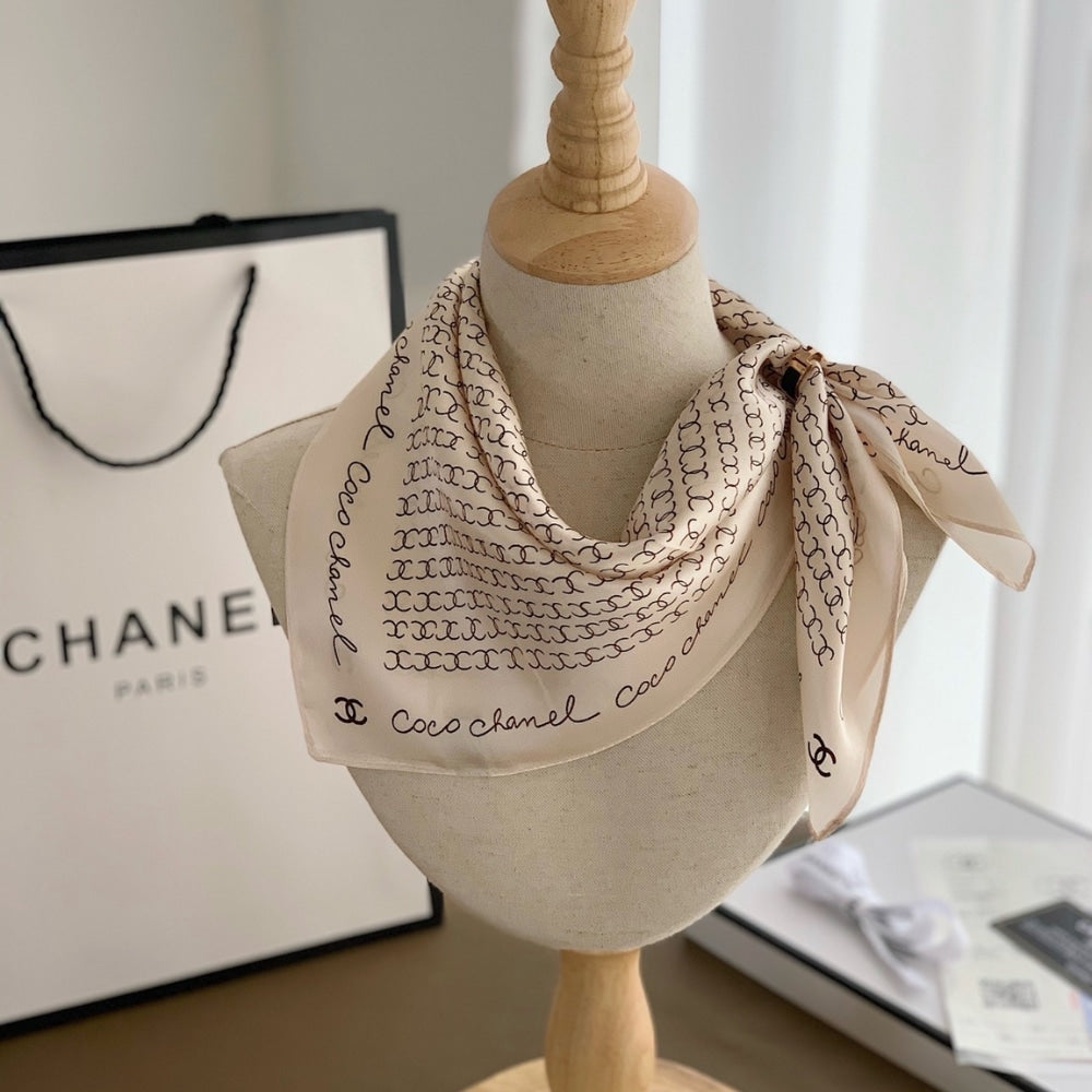 CC COCO SIGNATURE SILK SCARF IN BEIGE 70CM
