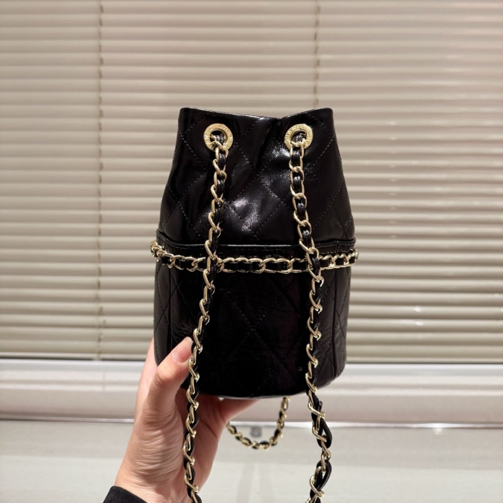 CC VINTAGE MINI BUCKET BAG BLACK 15CM