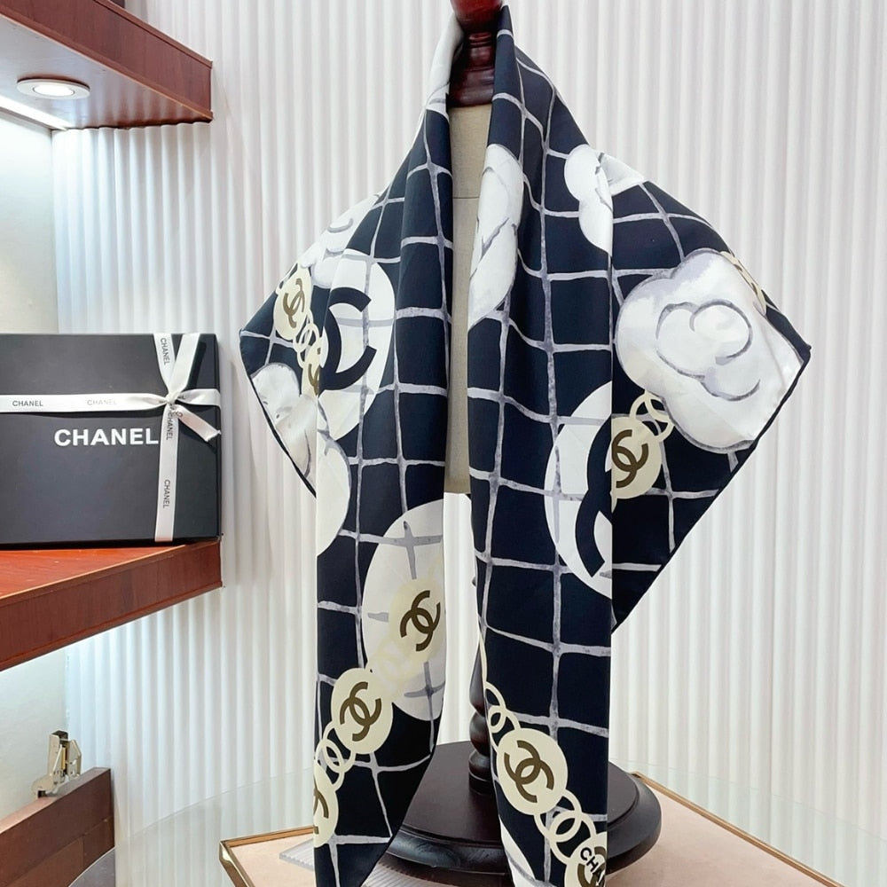 CC CC CAMELLIA SILK SCARF IN BLACK 90CM A39577 X10321 94305