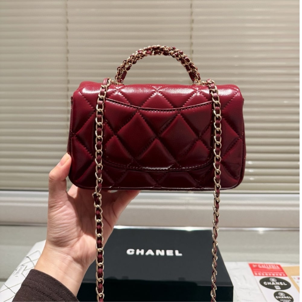CC CLASSIC MINI FLAP BAG WITH CHAIN IN BURGUNDY 21CM