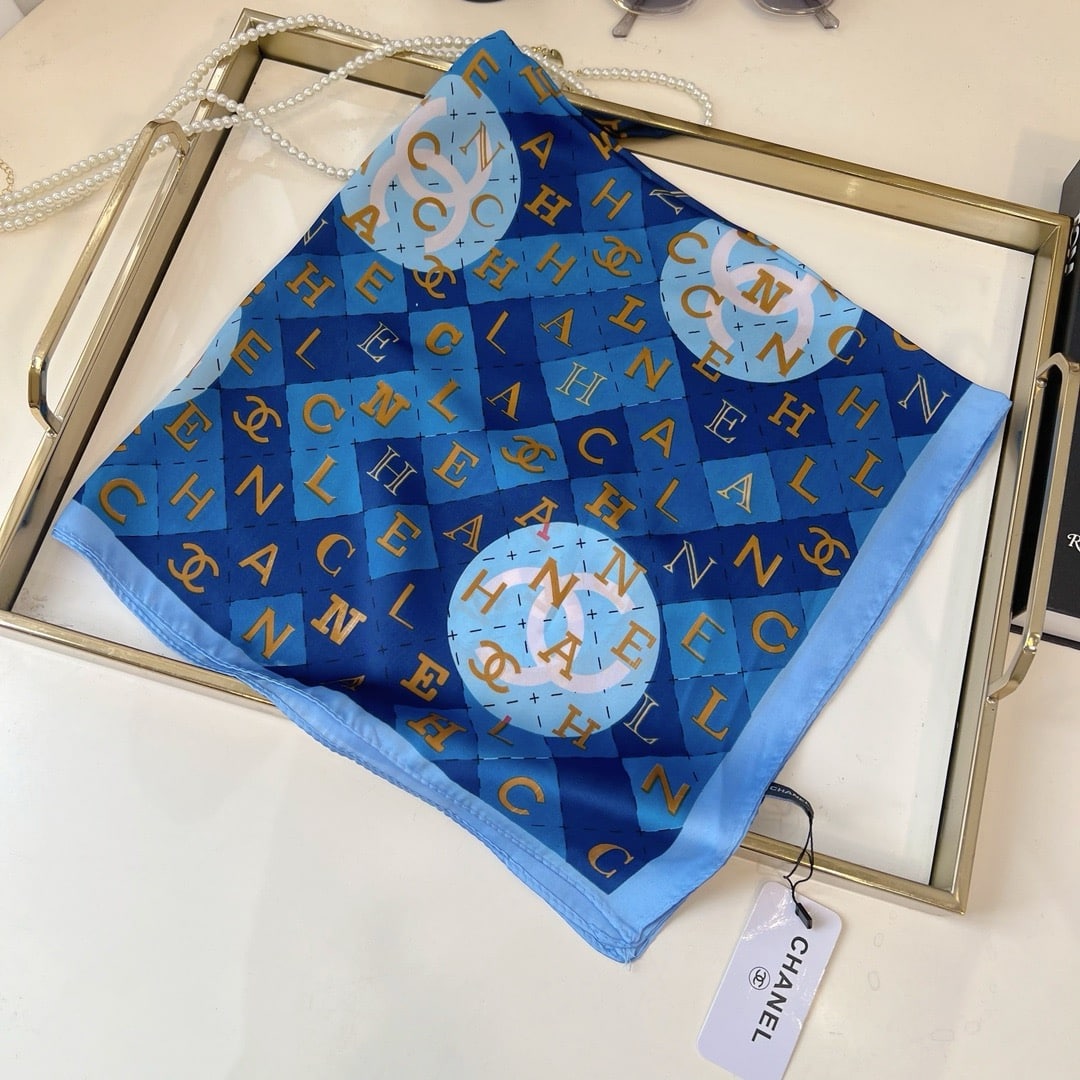 CC GEOMETRIC CC SILK SCARF BLUE AND LIGHT BLUE 70CM