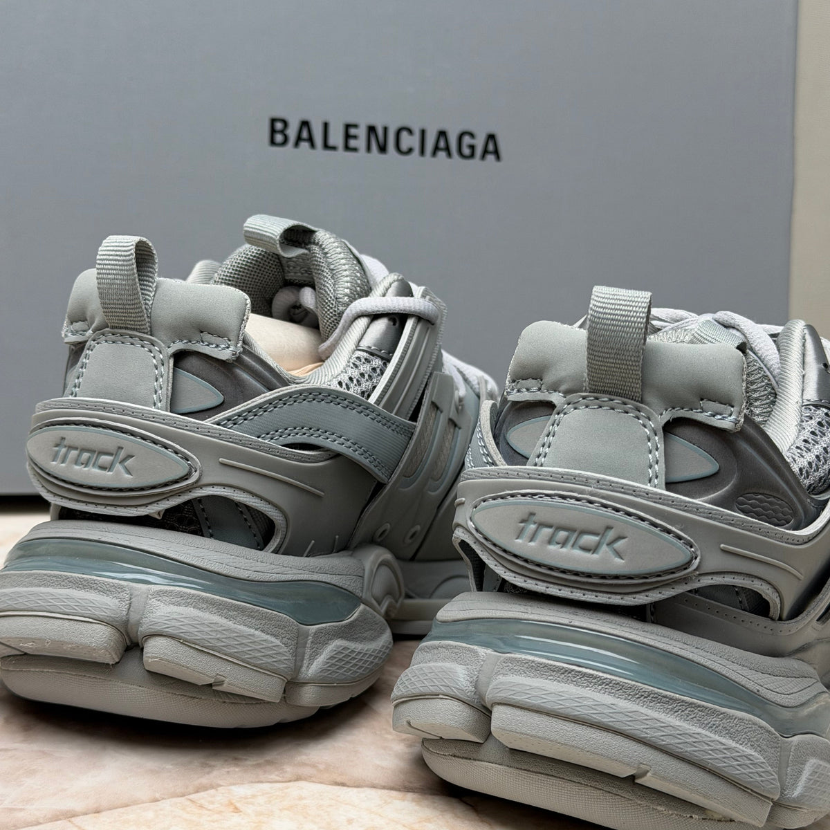 BAL TRACK SNEAKERS ND