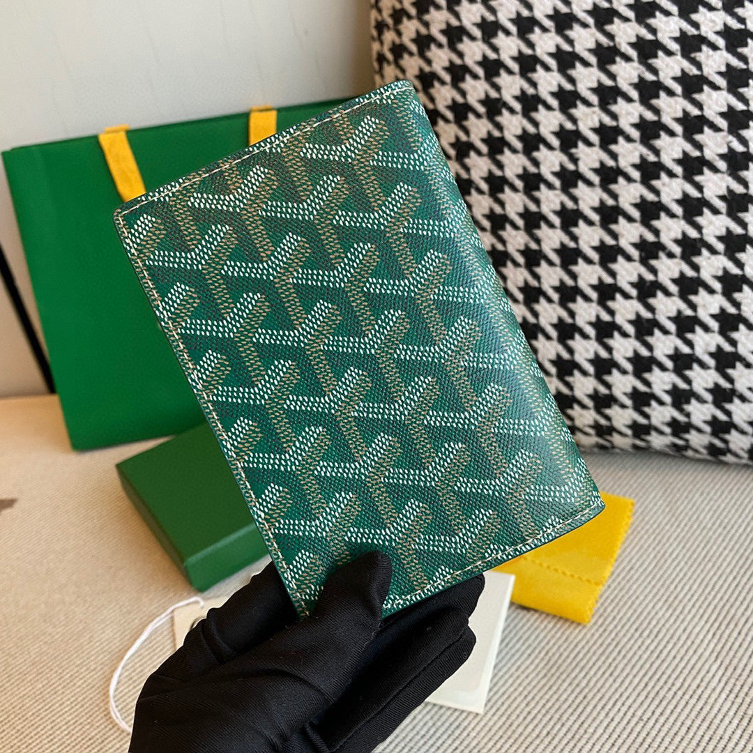GOYA GRENELLE PASSPORT COVER