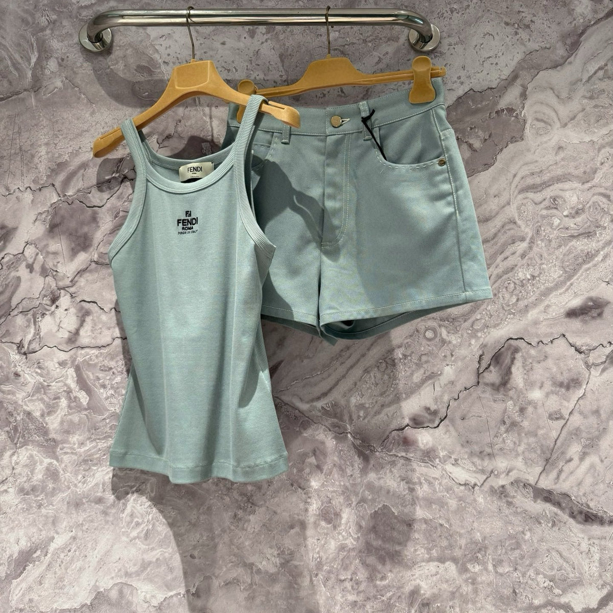 FEN TANK TOP