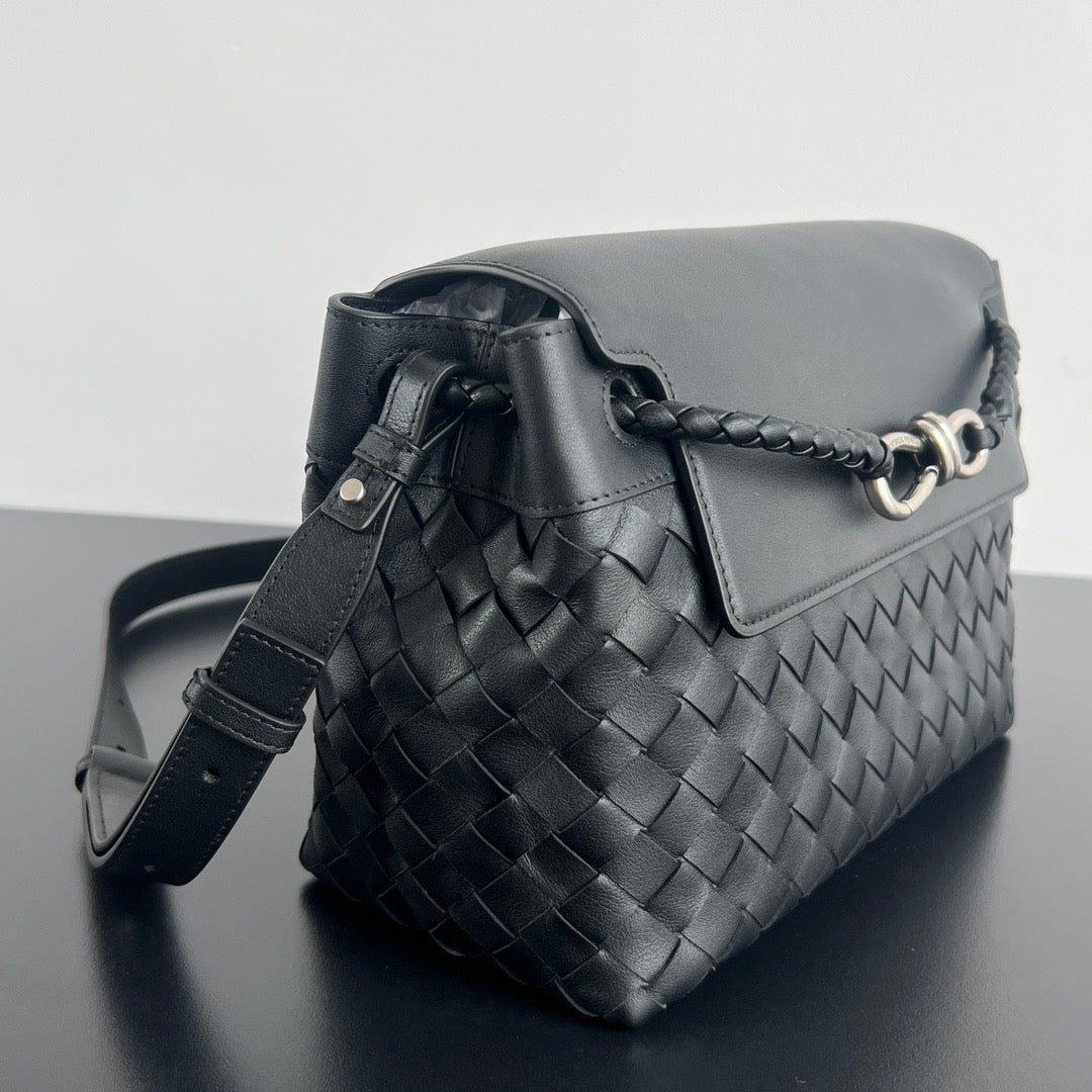BOTT V SMALL ANDIAMO MESSENGER BAG