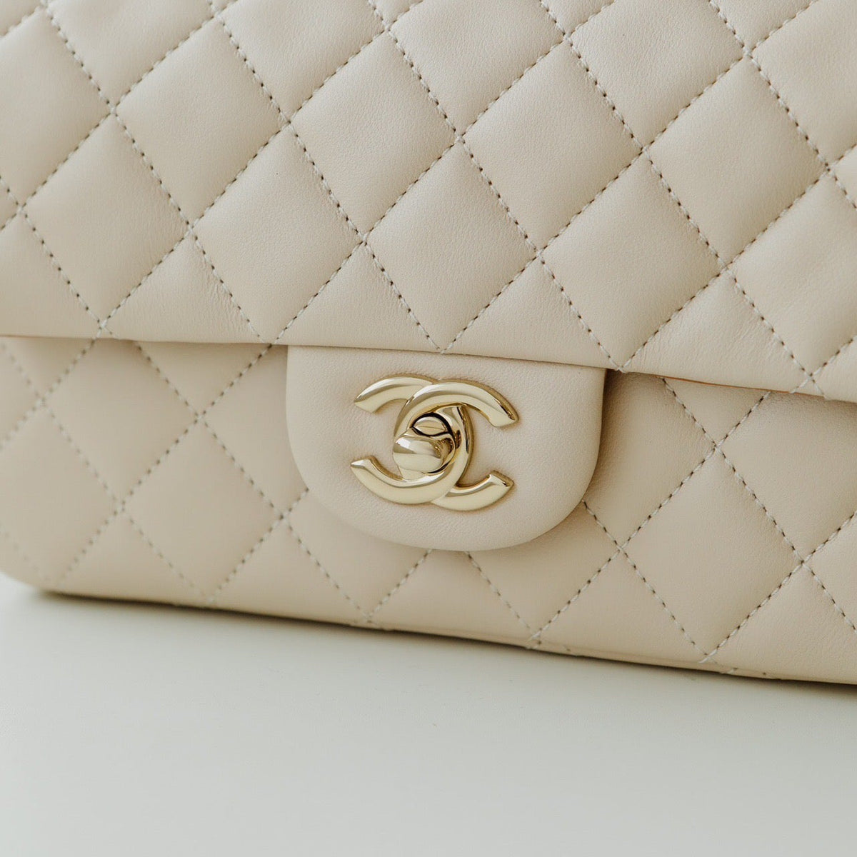 CC CLASSIC FLAP MINI BAG