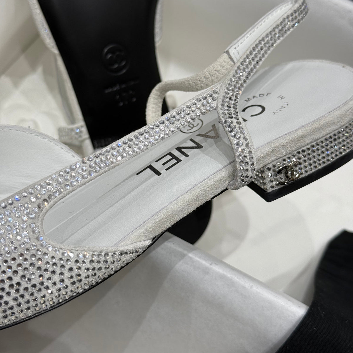 CC SLINGBACK PUMPS