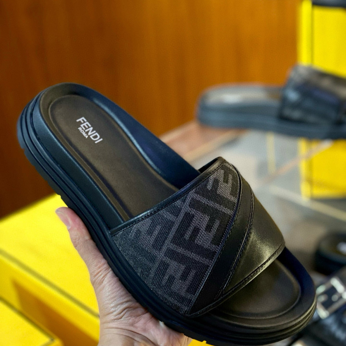 FEN SANDALS