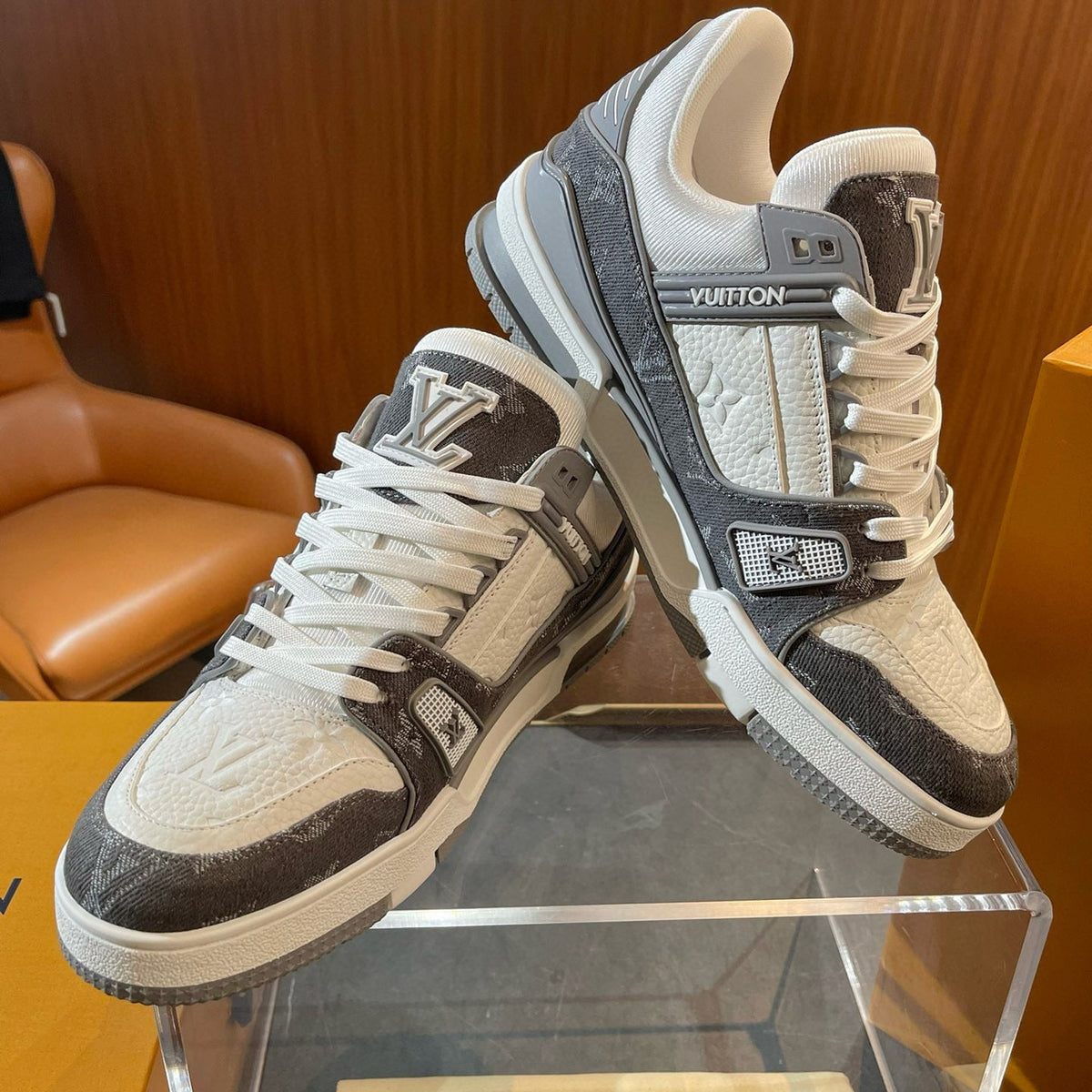 LOU TRAINERS