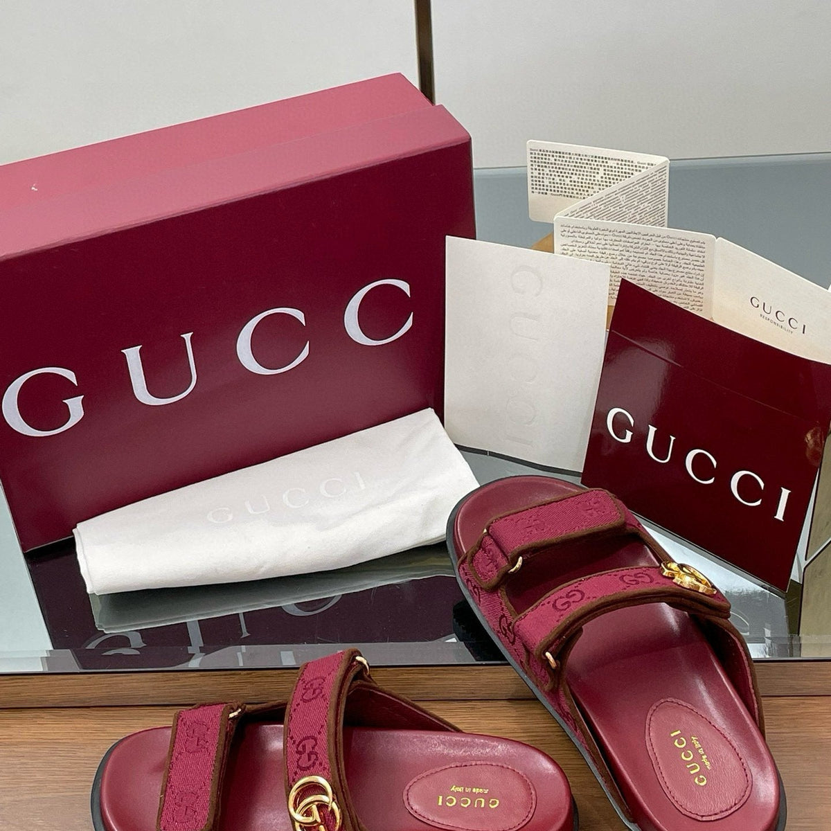 GG SANDALS