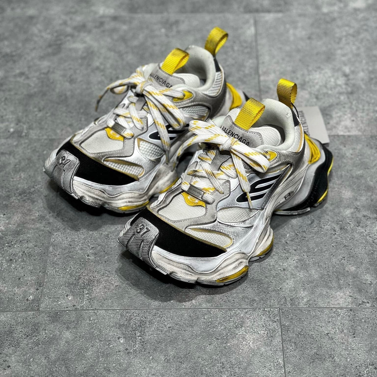 BAL CARGO TRAINERS