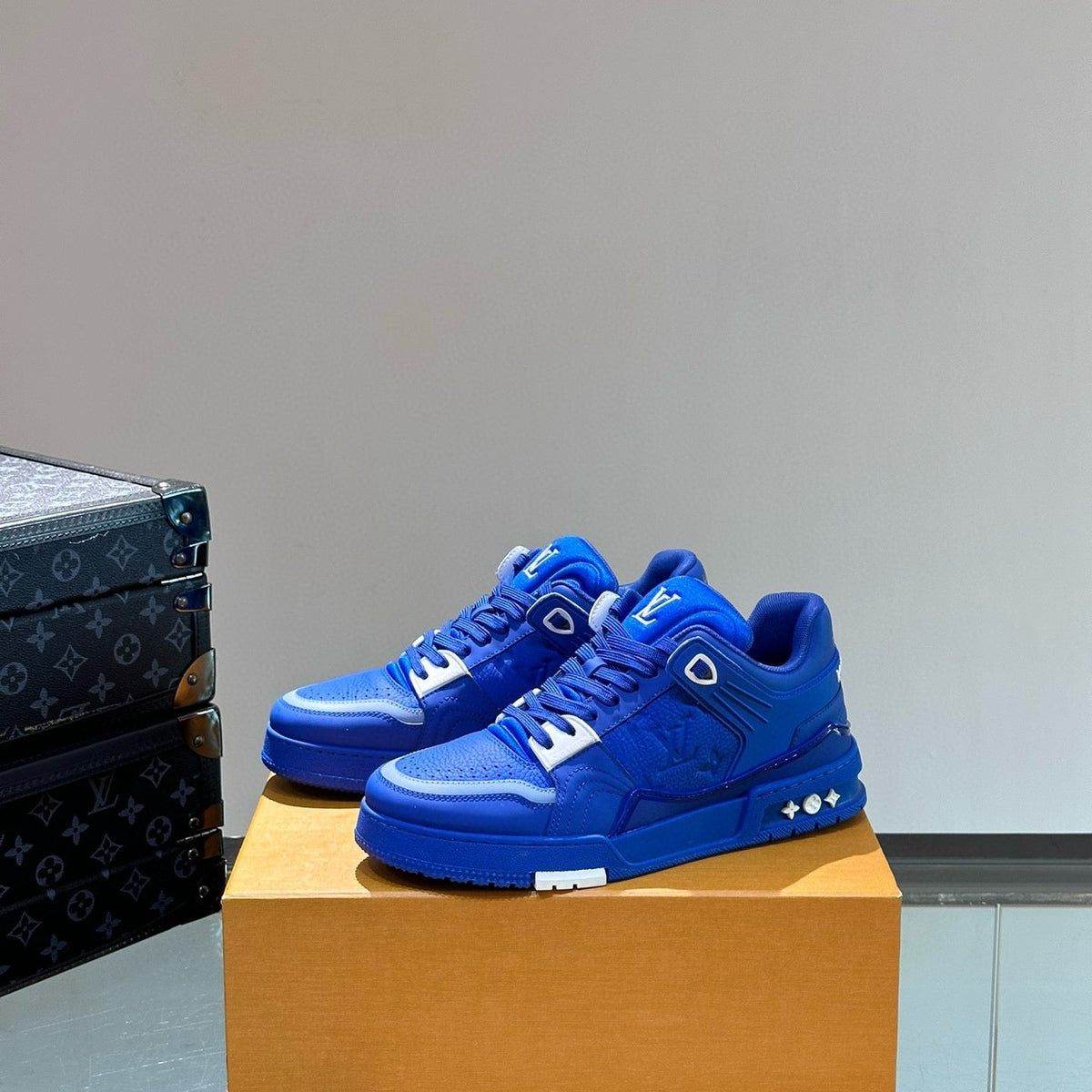 LOU TRAINERS