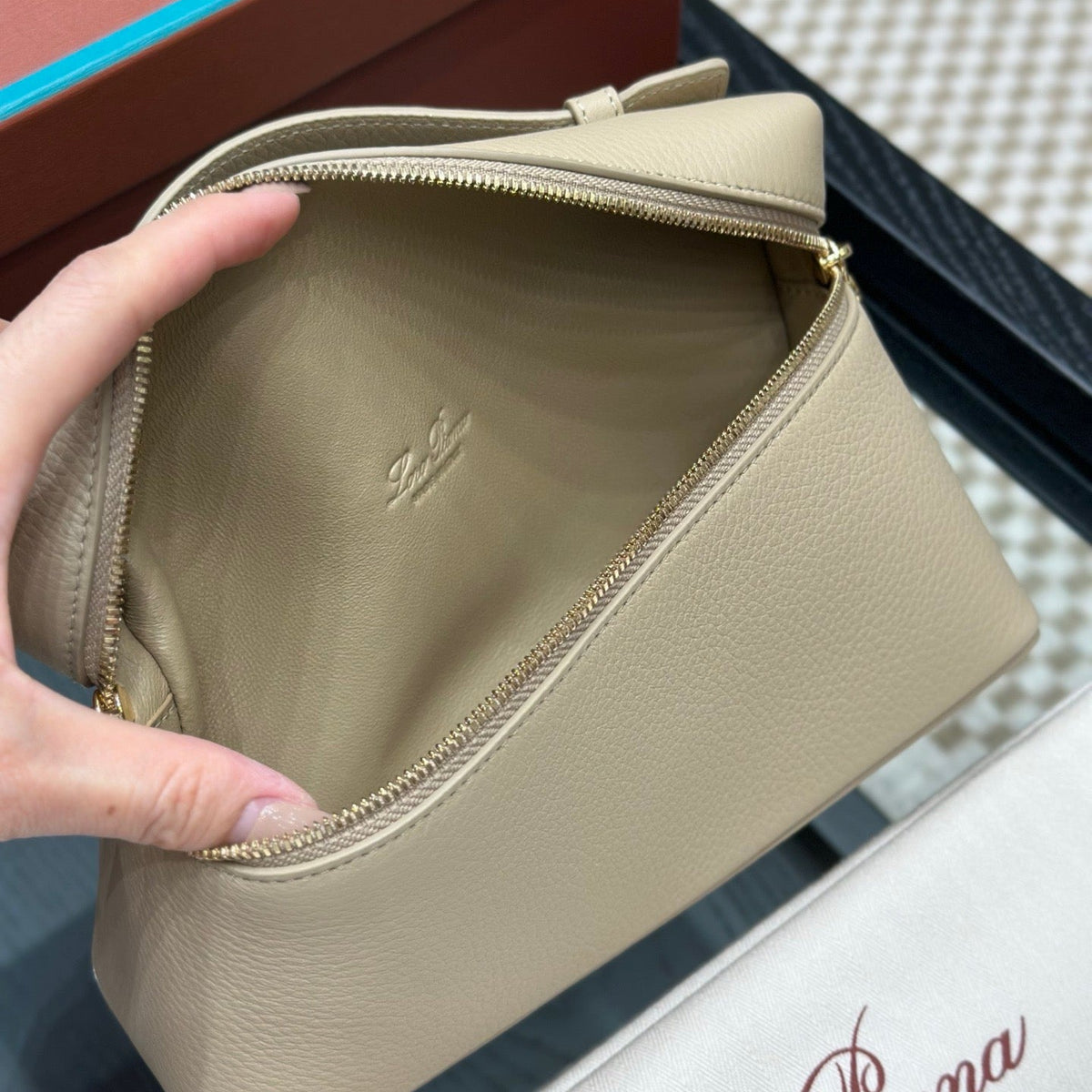 LORO P EXTRA POCKET L19 BAG