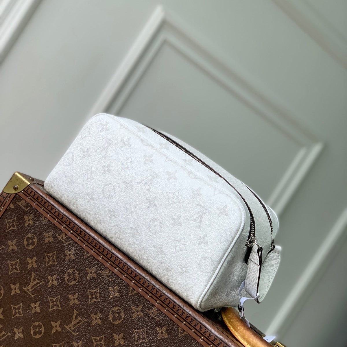 LOU DOPP KIT TOILETRY BAG