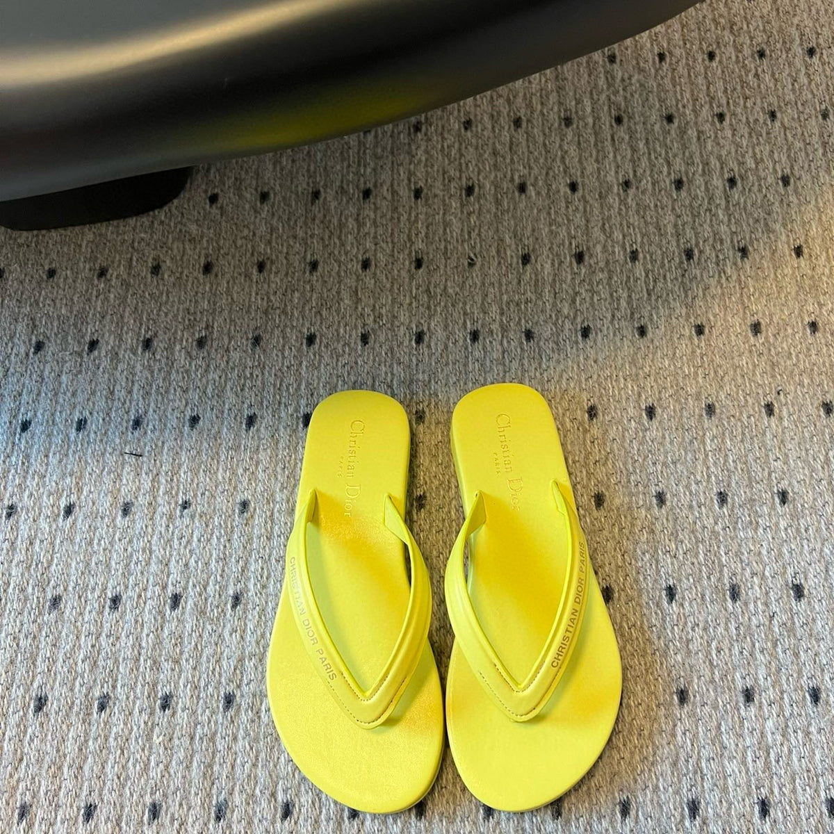CD THONG SANDAL