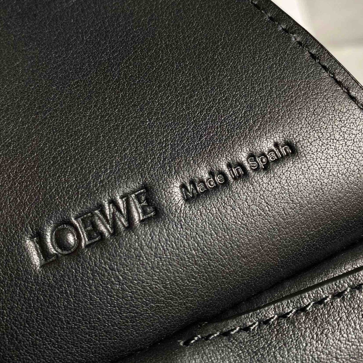 LOEW PUZZLE HOBO BAG