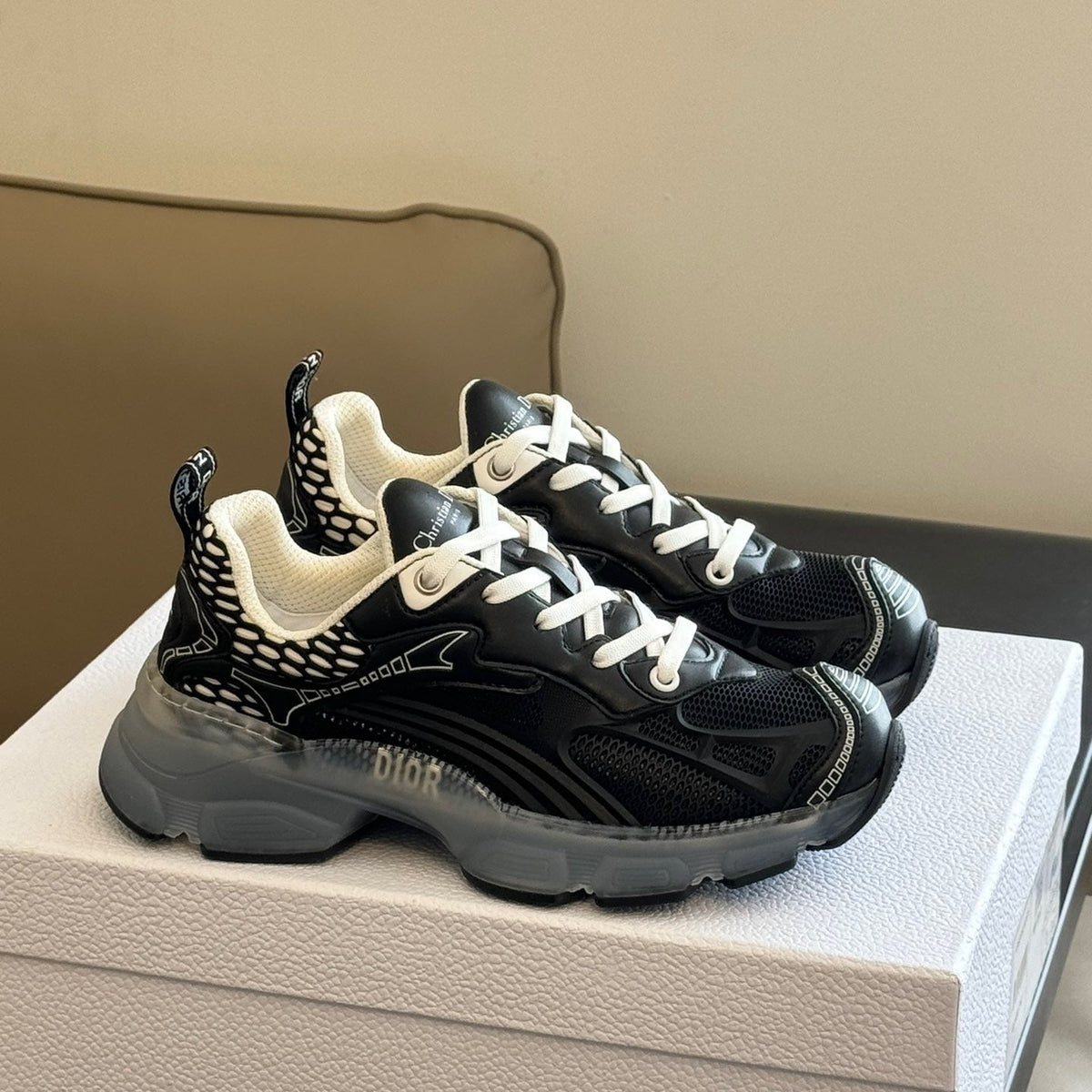 CD VIBE SNEAKERS