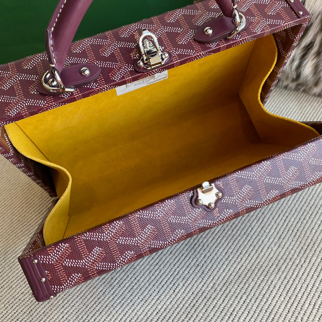 GOYA GRAND HOTEL TRUNK BAG