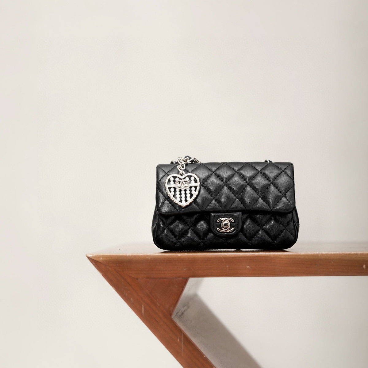 CC 25A MINI CLASSIC FLAP BAG