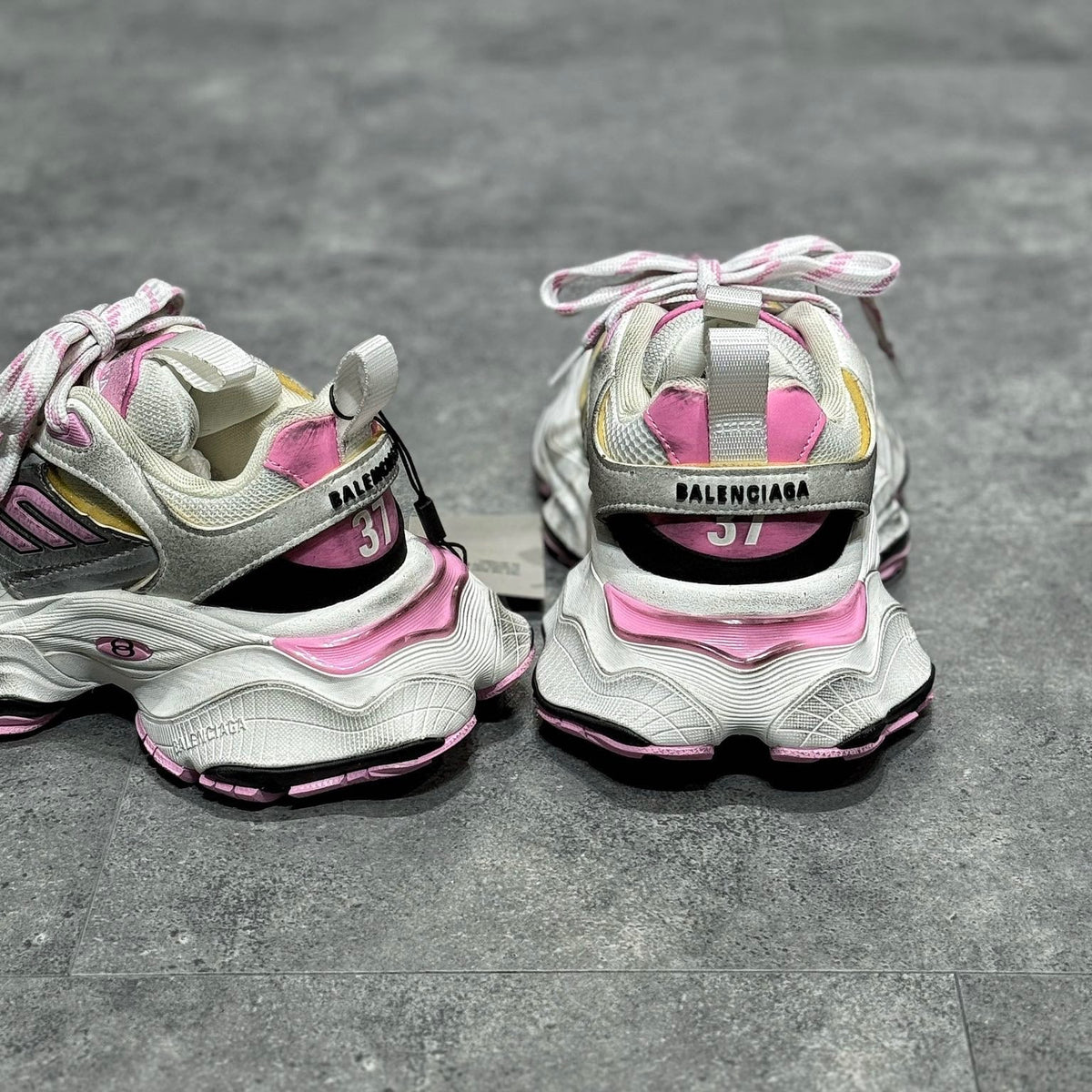 BAL CARGO TRAINERS
