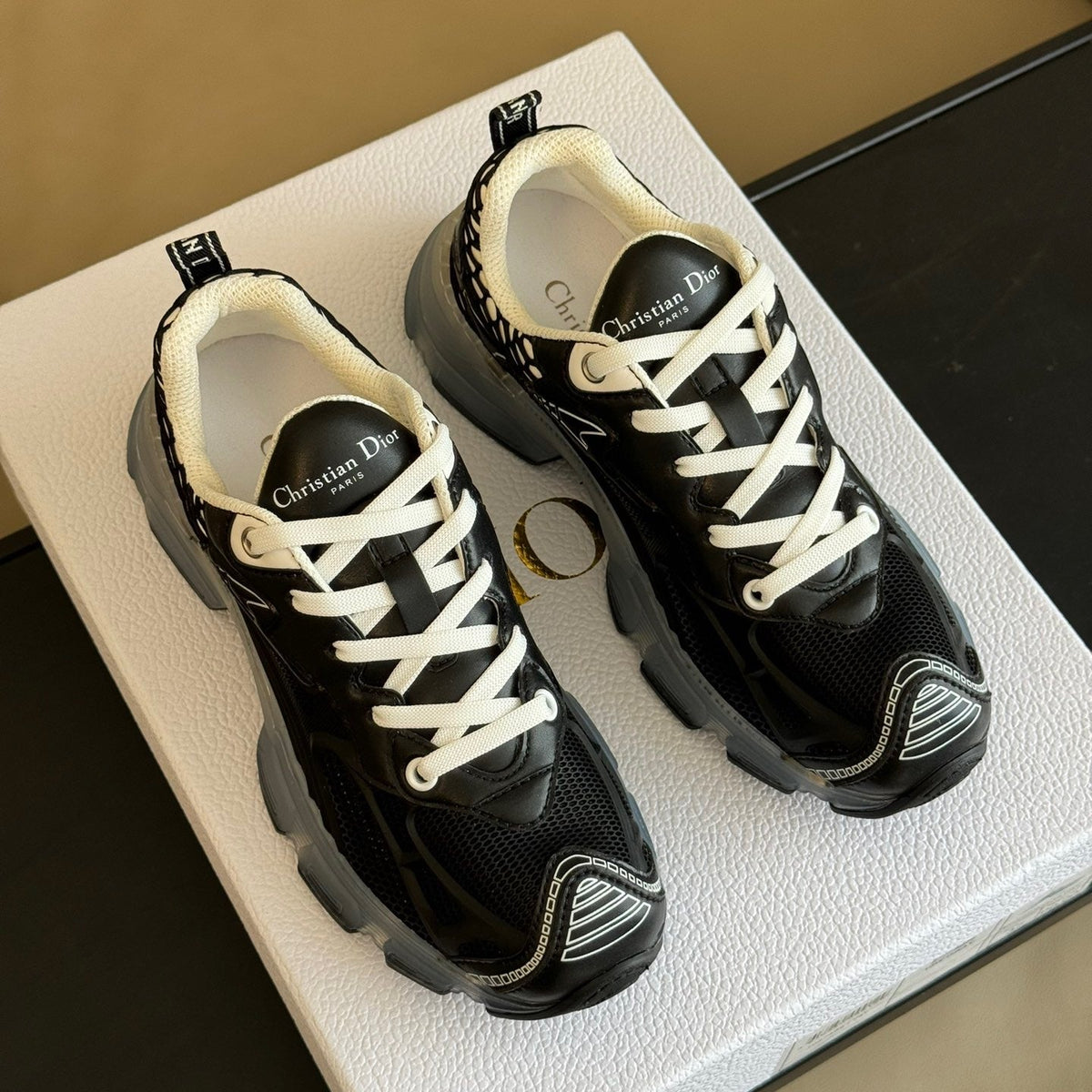 CD VIBE SNEAKERS