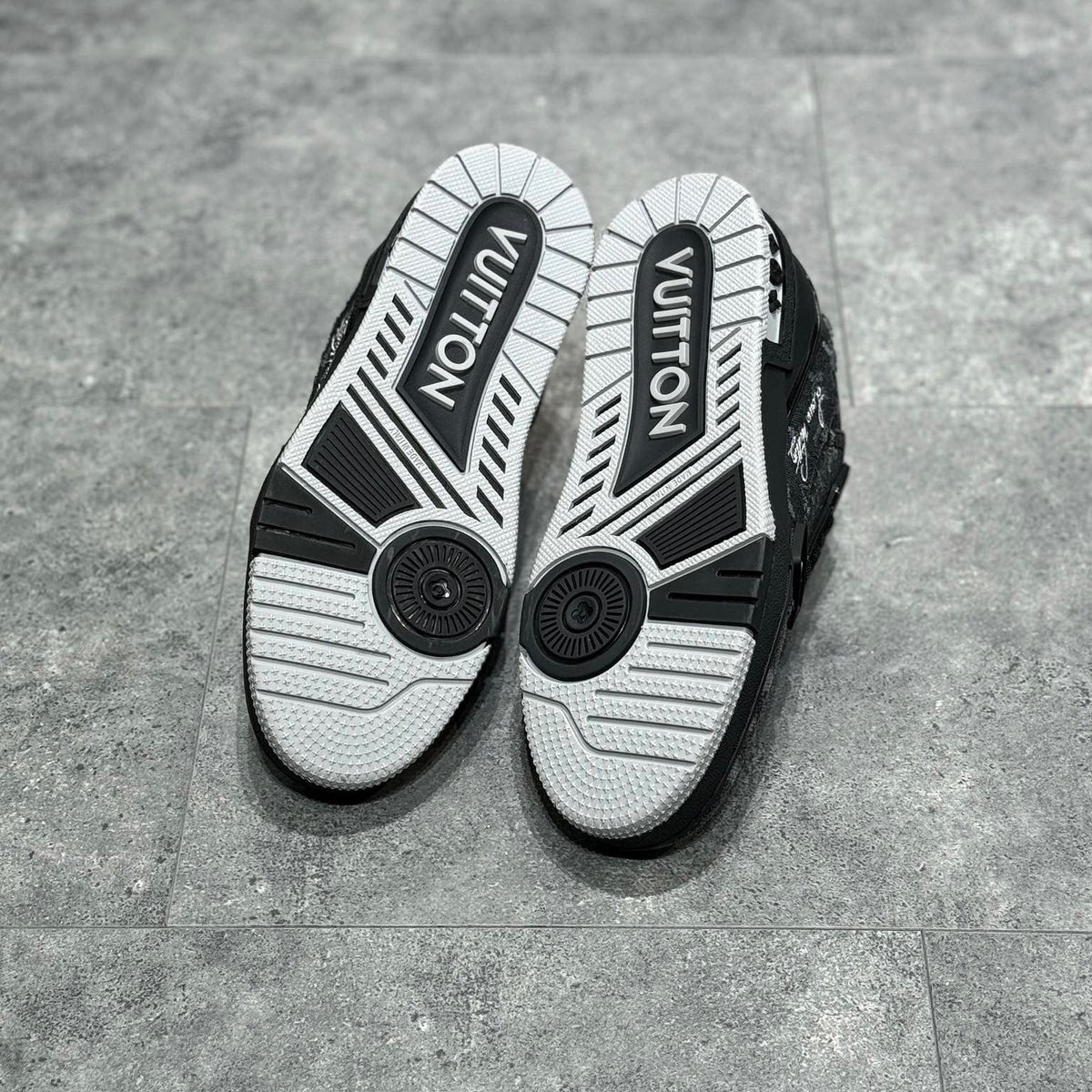 LOU TRAINERS