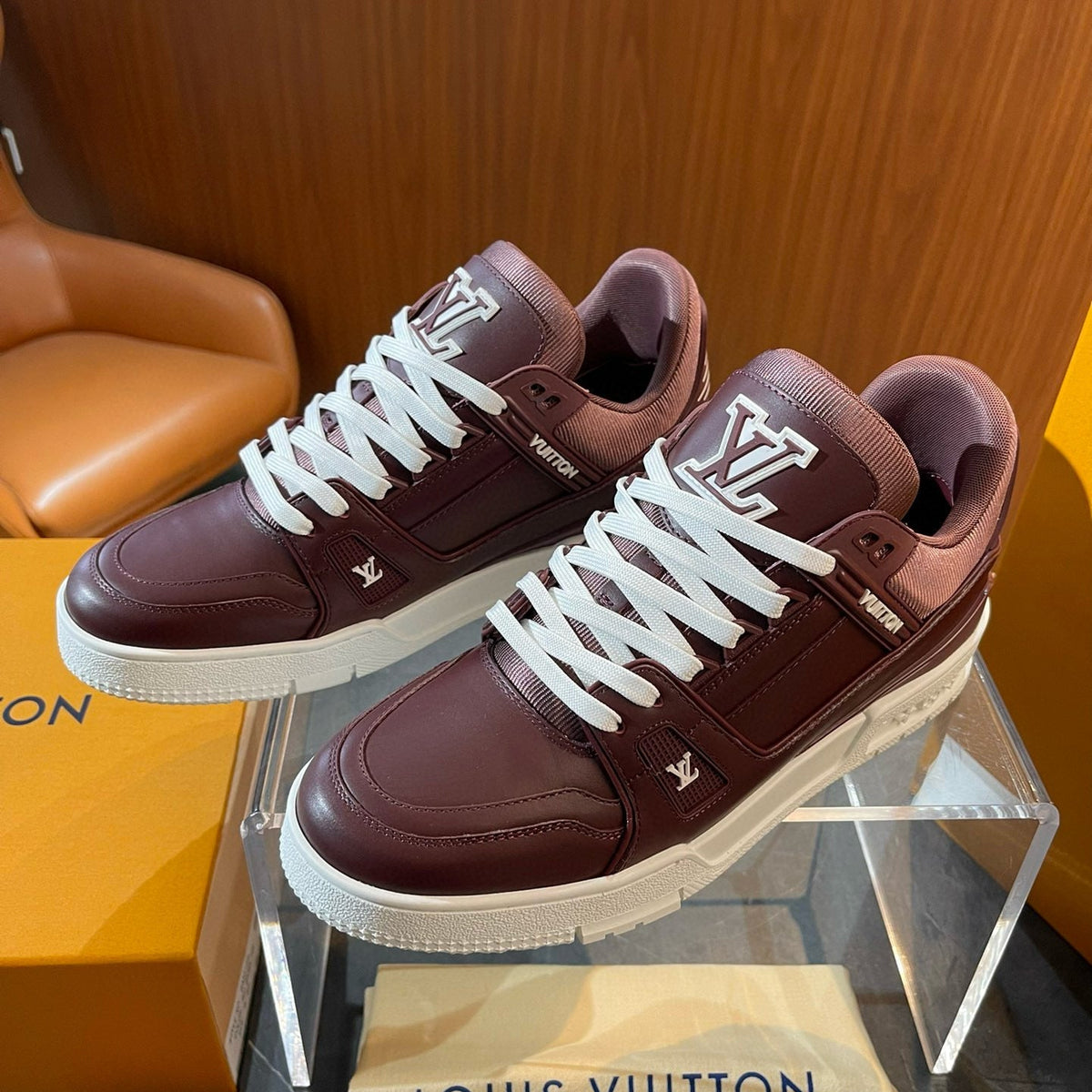 LOU TRAINERS