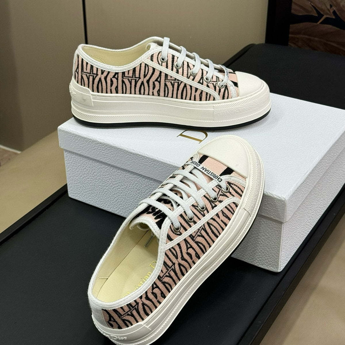 CD PLATFORM SNEAKER