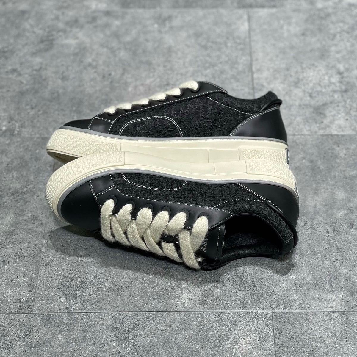CD B33 SNEAKER