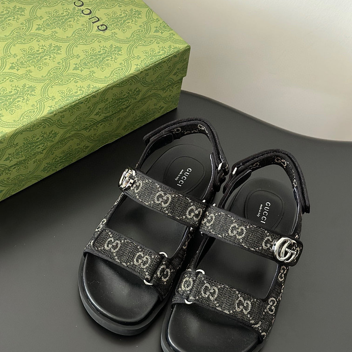 GG SANDALS