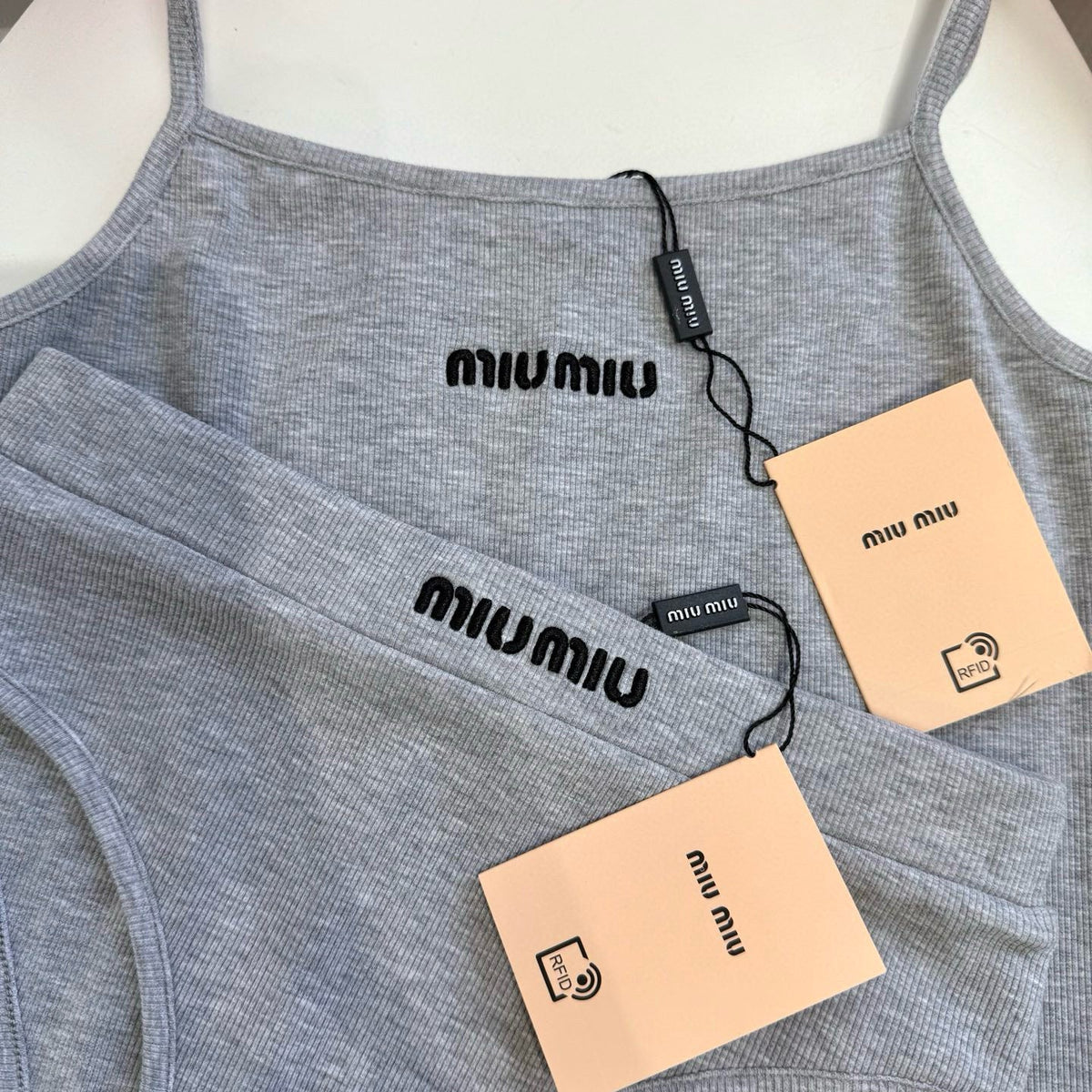 MIU M SET