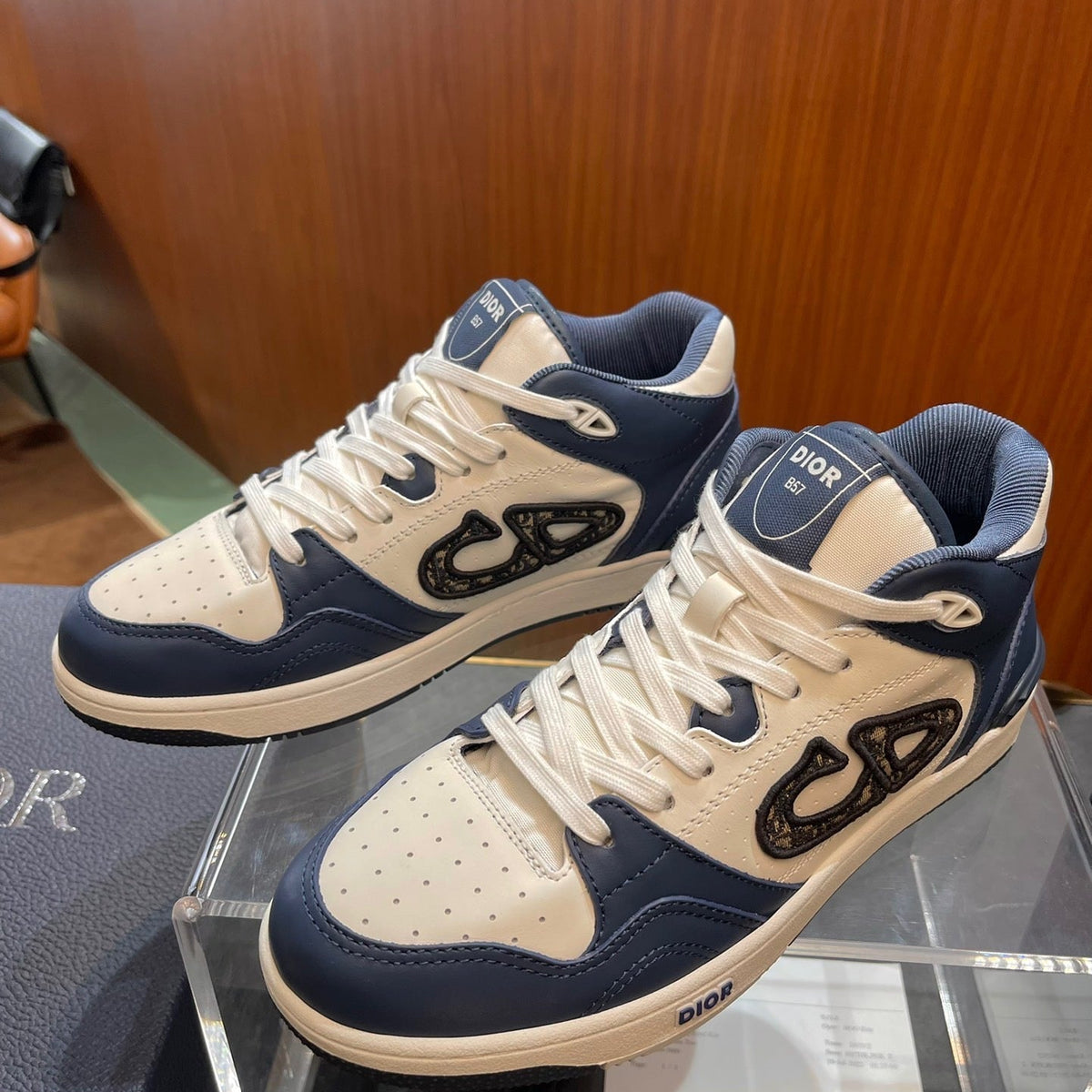 CD B57 SNEAKER