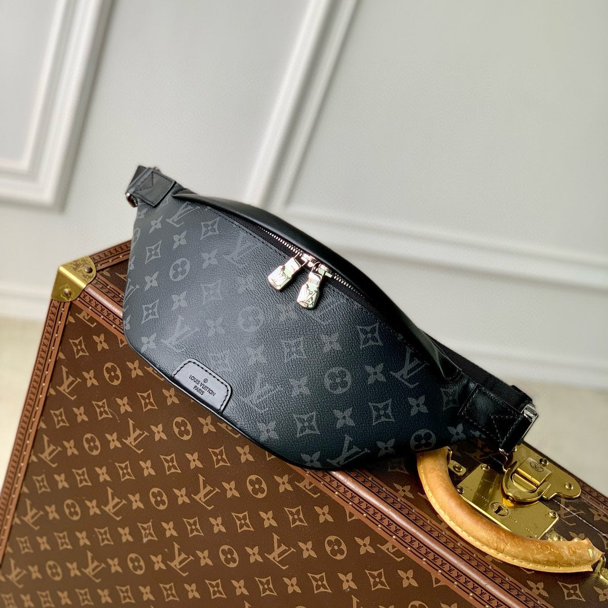 LOU DISCOVERY BUMBAG