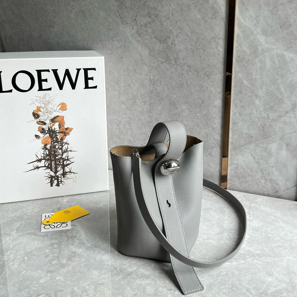 LOEW MINI PEBBLE BUCKET BAG