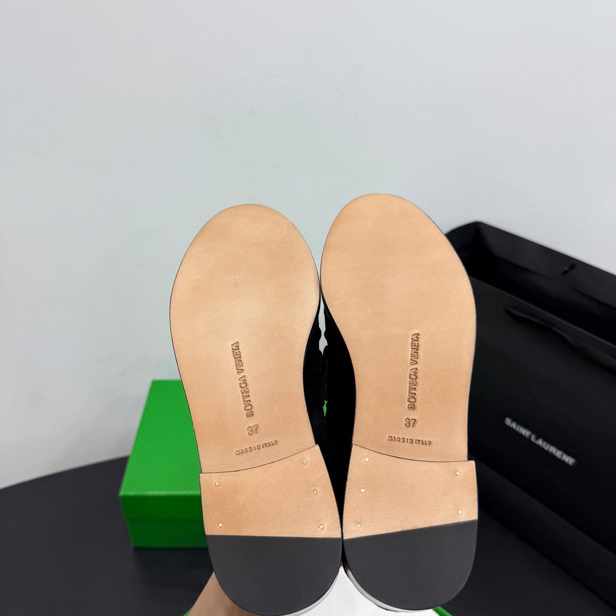 BOTT V LOAFERS