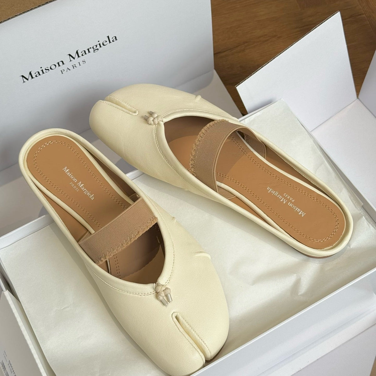 MAISON M TABI BALLET FLATS