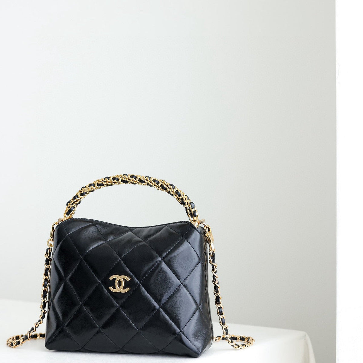 CC 24B HOBO BAG