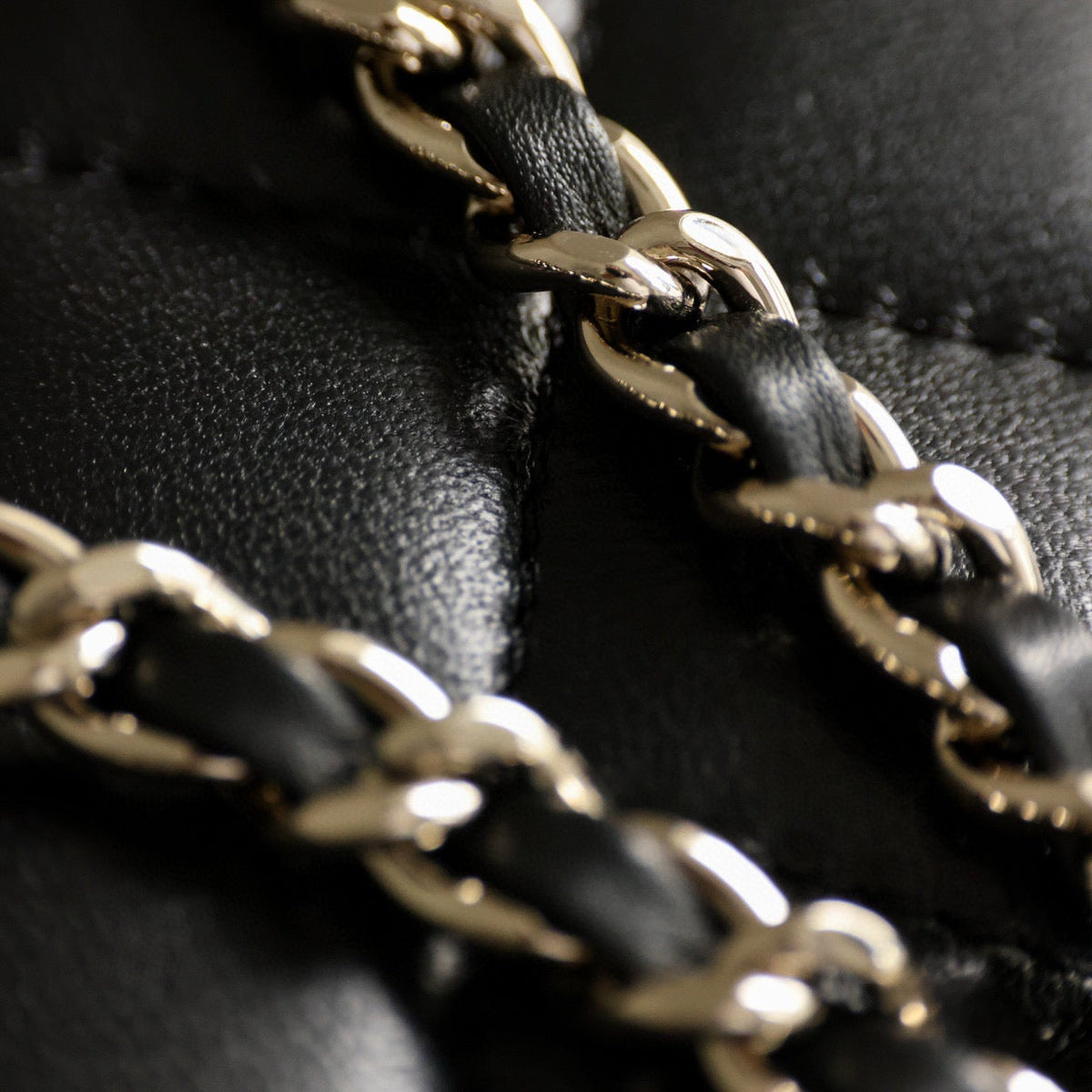 CC CLASSIC FLAP MINI BAG