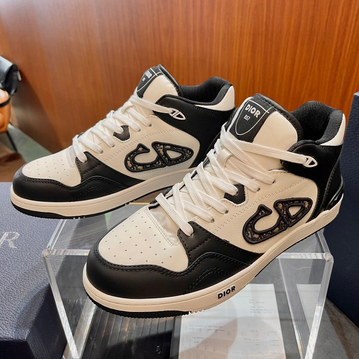 CD B57 SNEAKER