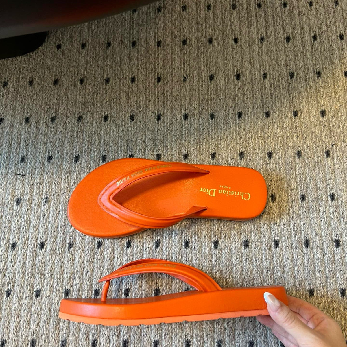 CD THONG SANDAL