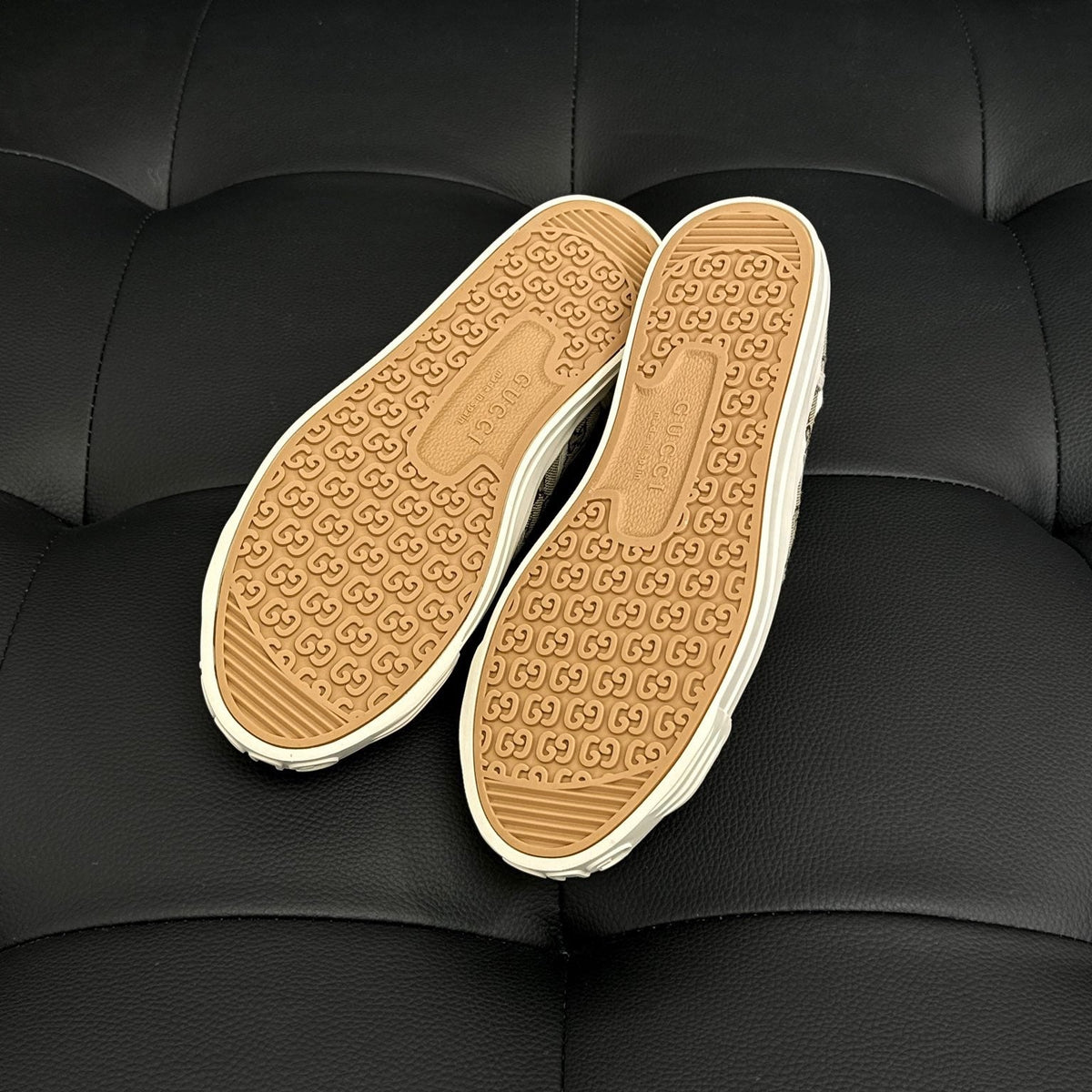 GG SNEAKERS