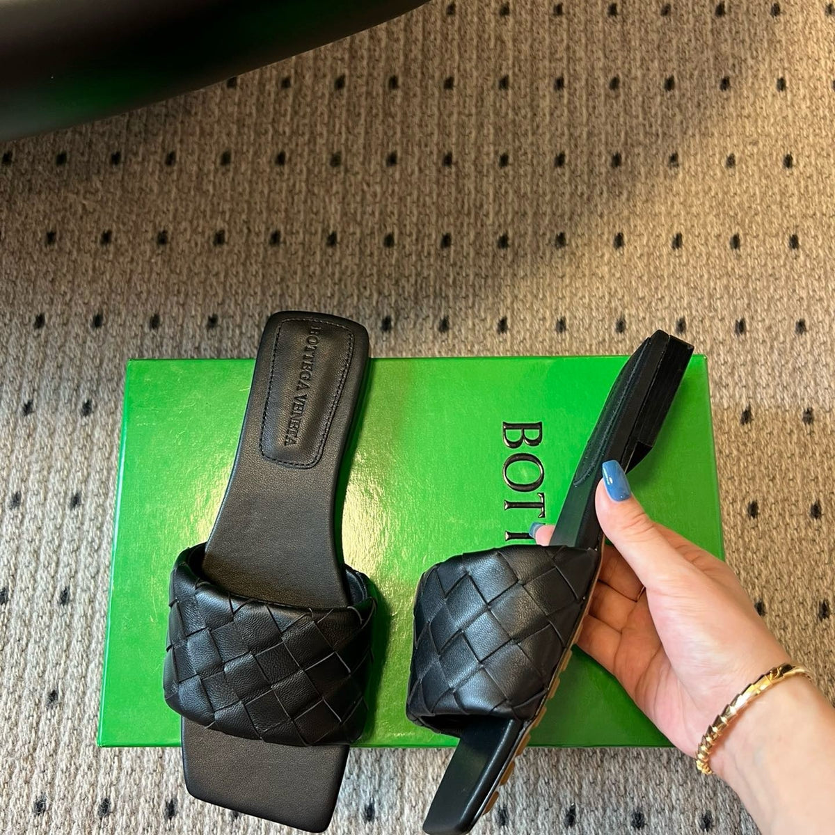 BOTT V SANDALS