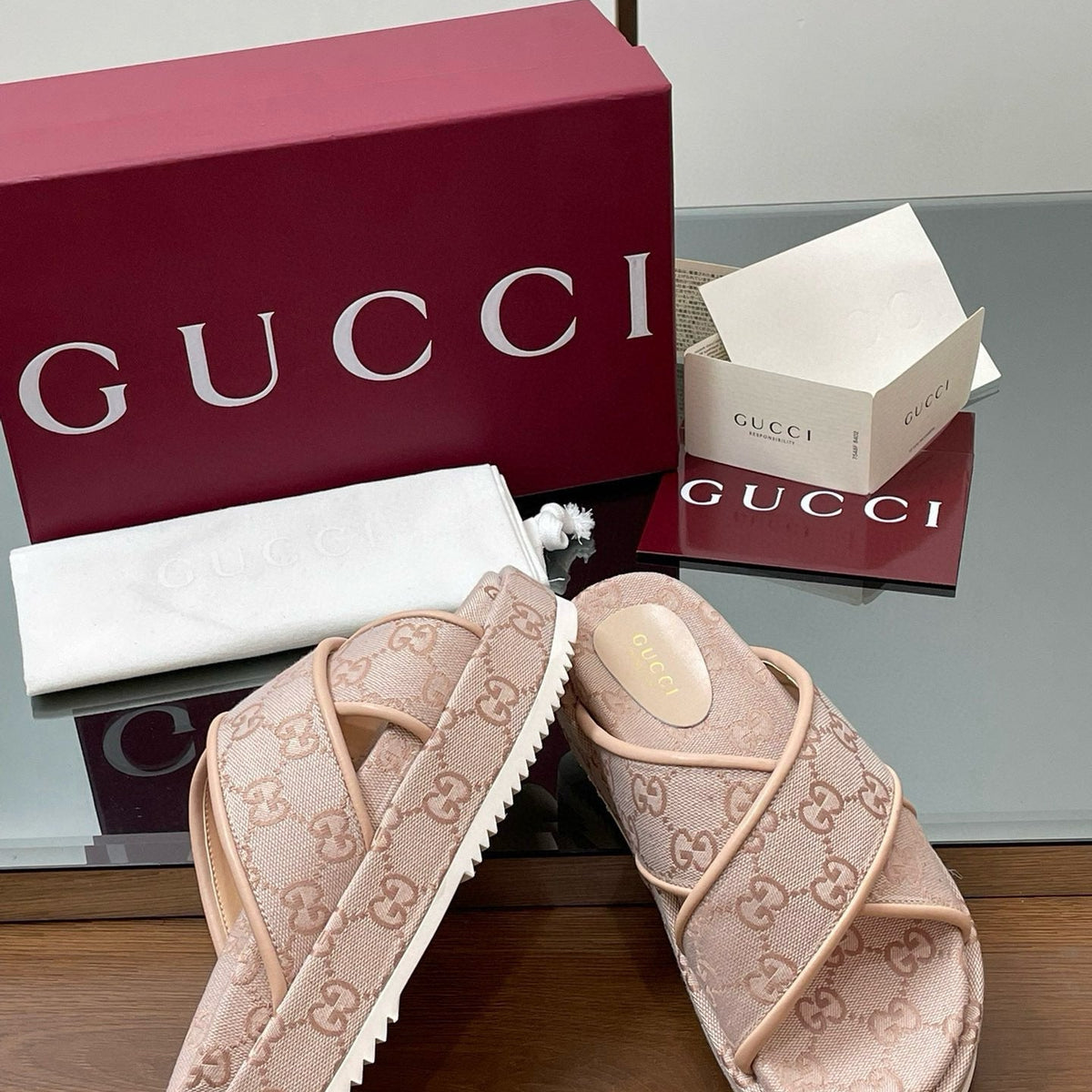 GG SANDALS