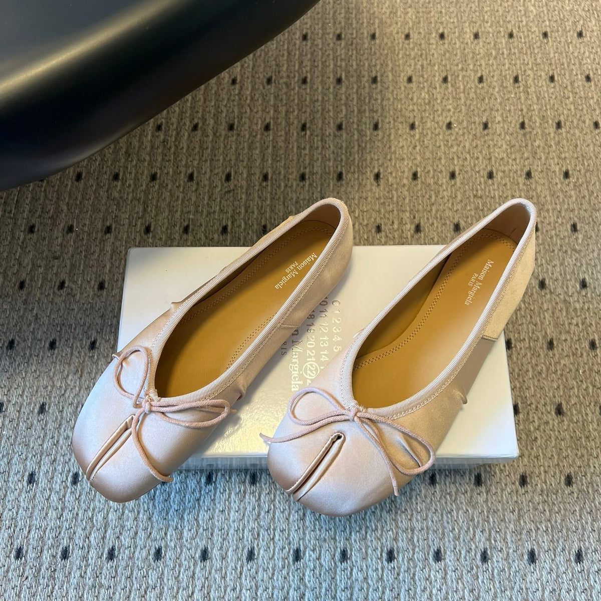 MAISON M TABI BALLET FLATS
