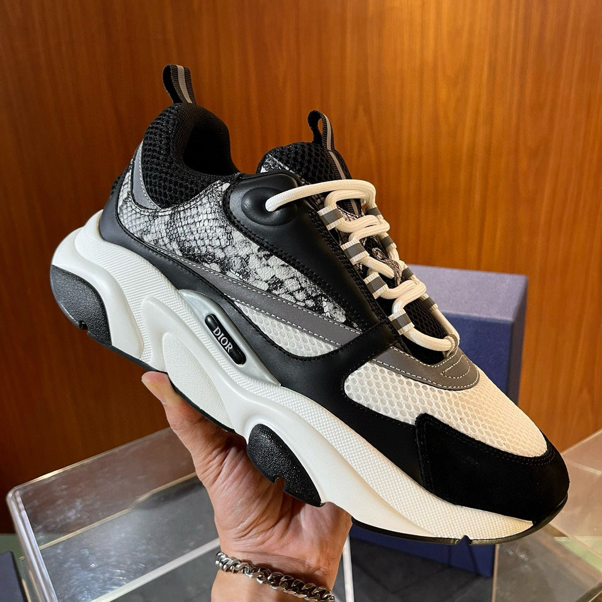 CD B22 SNEAKERS