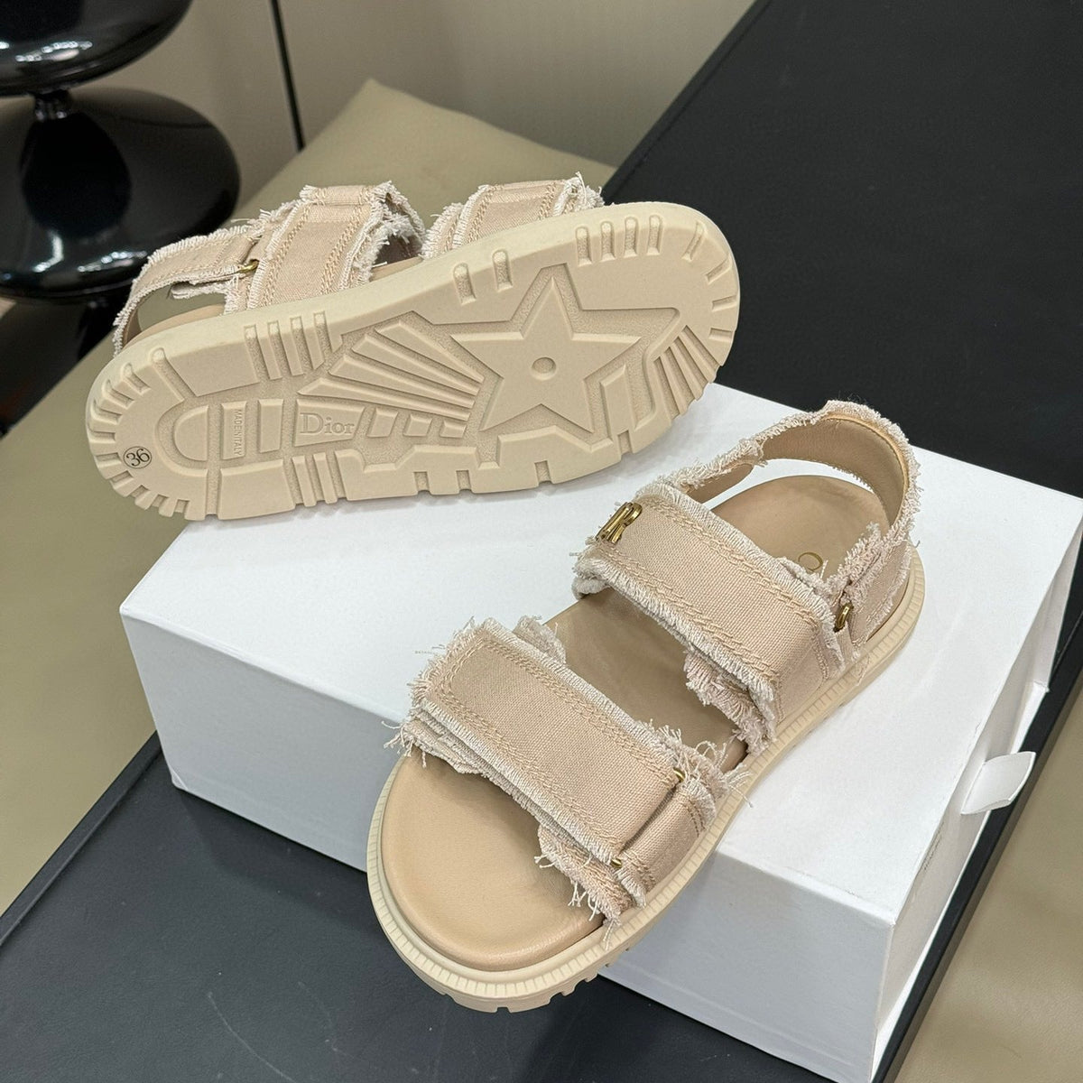 CD SANDALS