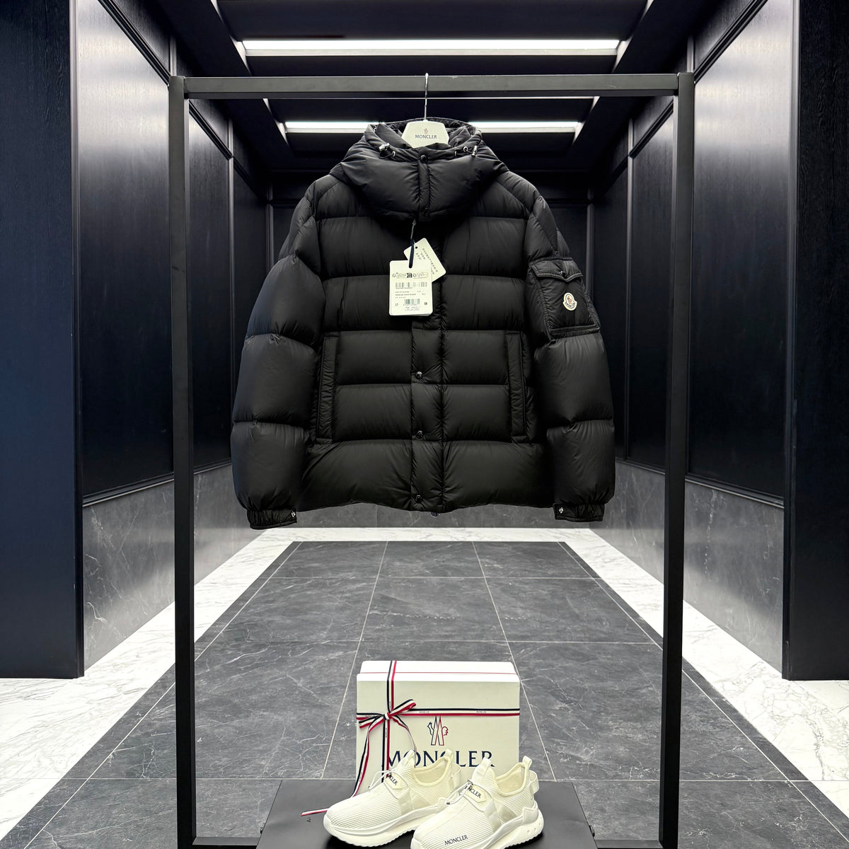 MONC VEZERE JACKET