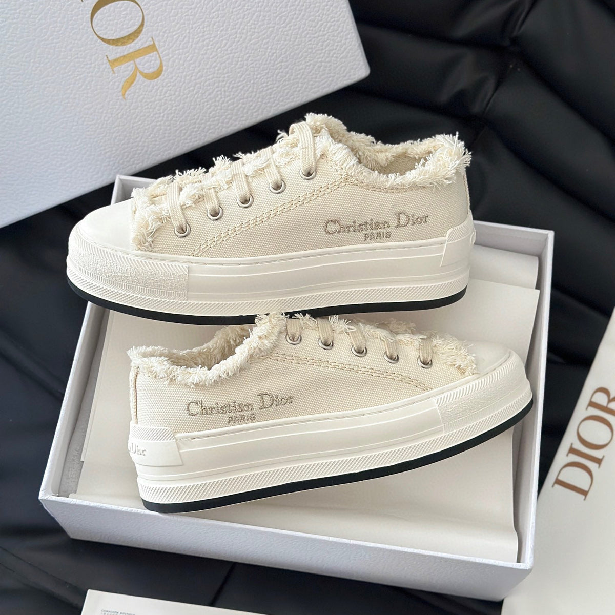 CD WALKIN SNEAKER